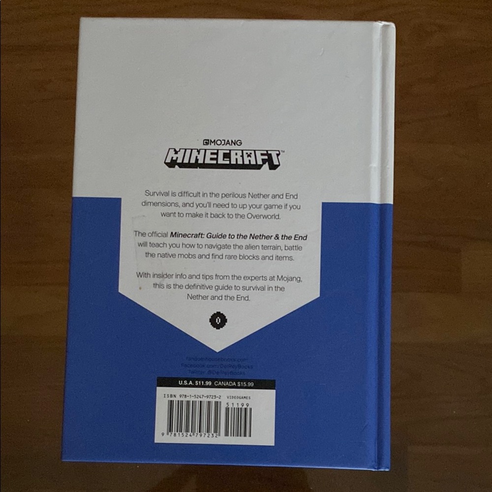 Minecraft Guide Book Set - Picture 7 of 7